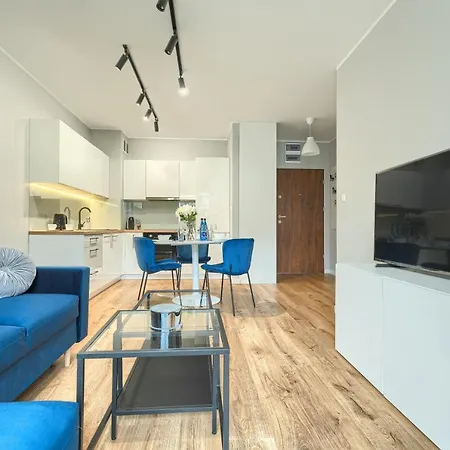 Exclusive Forty Estetino