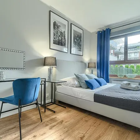 Exclusive Forty Apartment